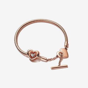 Bracelet avec Charms Pandora Moments Heart T-Bar | KJO-24203916