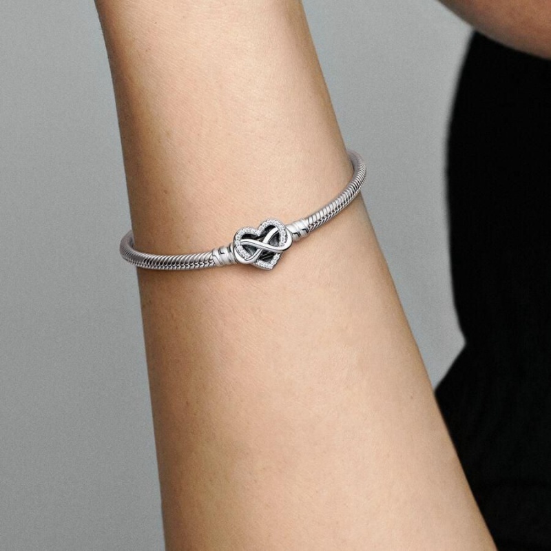 Bracelet Cha?ne Pandora Moments Sparkling Infinity Heart Clasp Snake | YKA-49799119