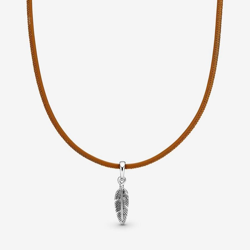 Collier avec Pendentif Pandora Golden Tan Cuir Feather Choker Multicolore | PBD-57973055